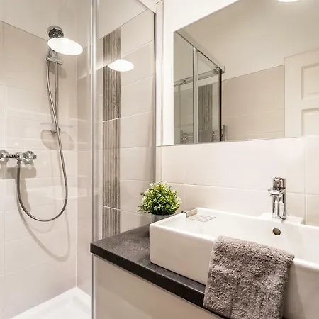 Fleur Creme * Budapest