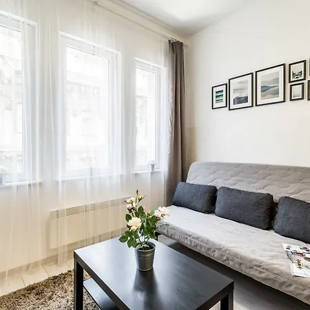 Fleur Creme * Budapest